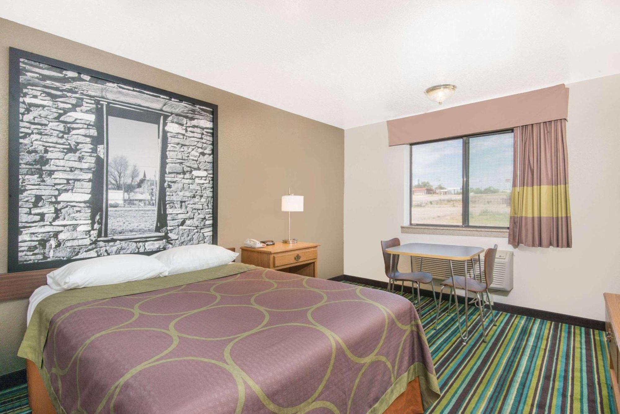 Super 8 By Wyndham Hotel Santa Rosa