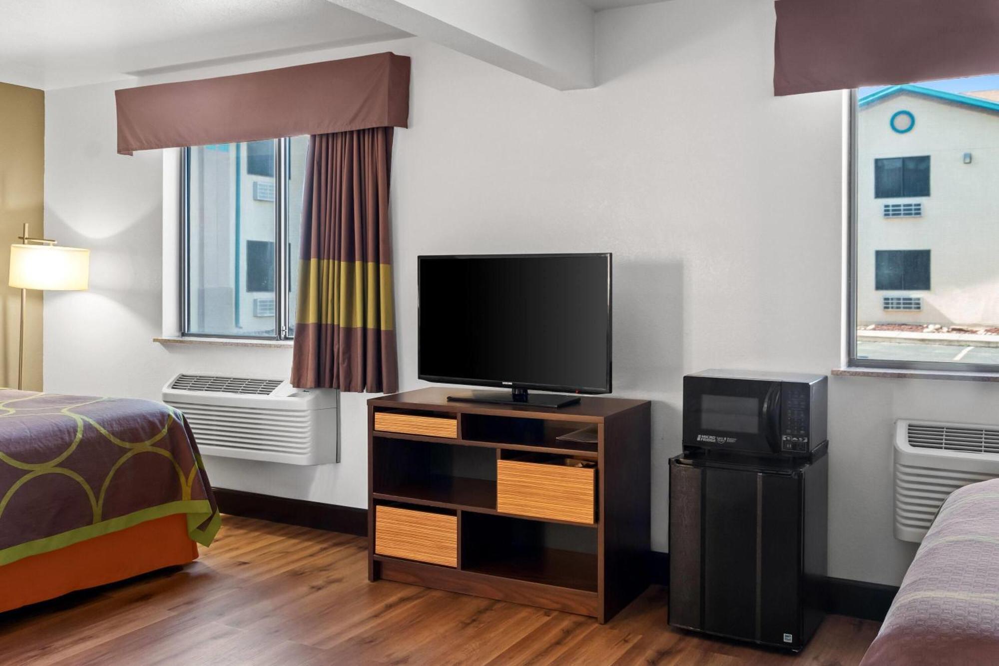 Super 8 By Wyndham