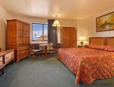 Super 8 By Wyndham Hotel Santa Rosa